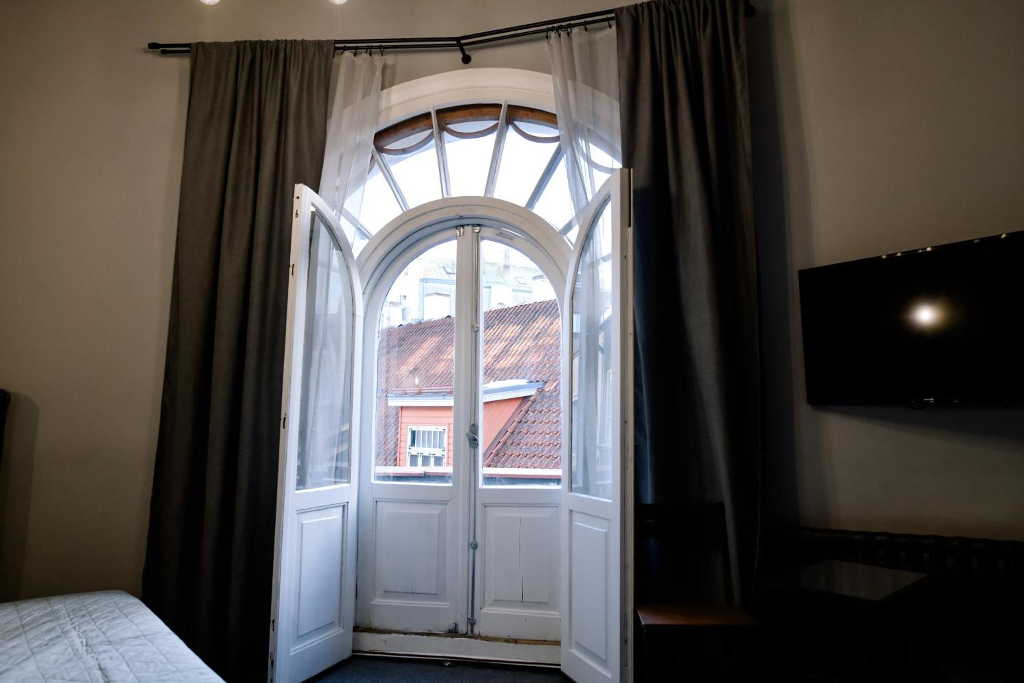 Hotel Beslev Tallin Exterior foto